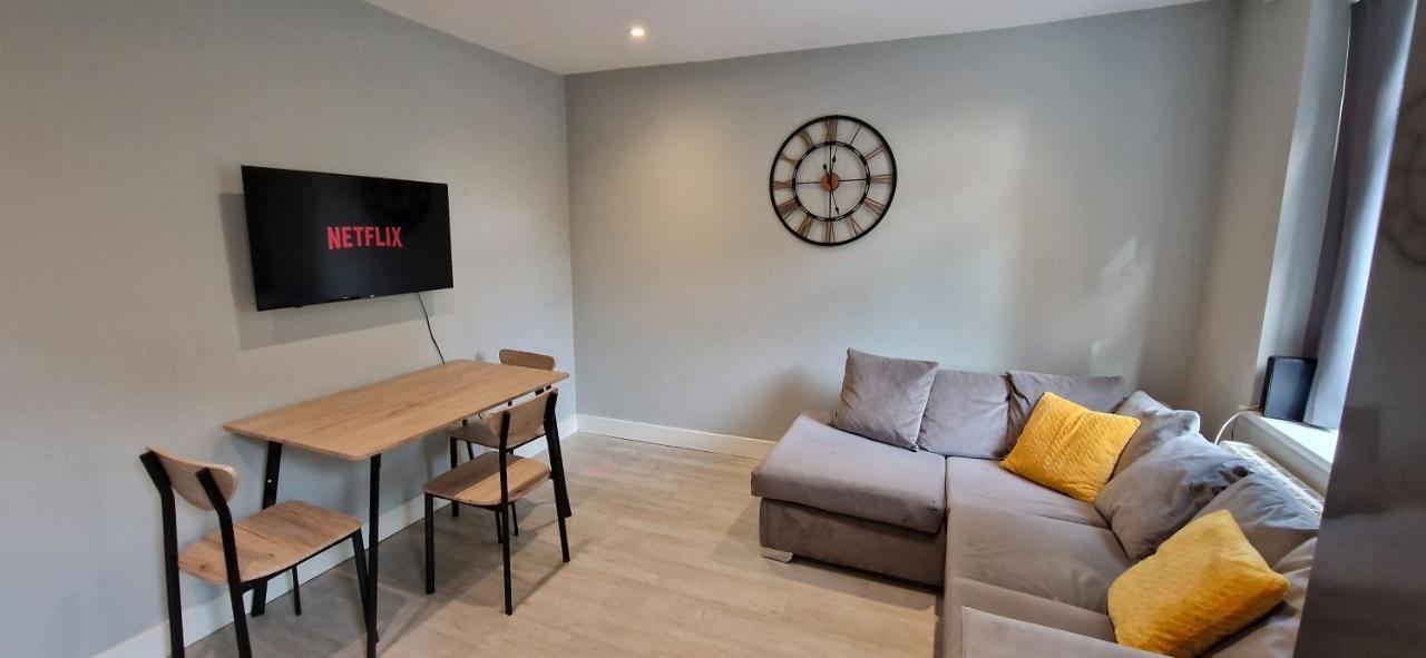 Central Reading Modern 3Br Flat - Walk To Station And High Street Kültér fotó