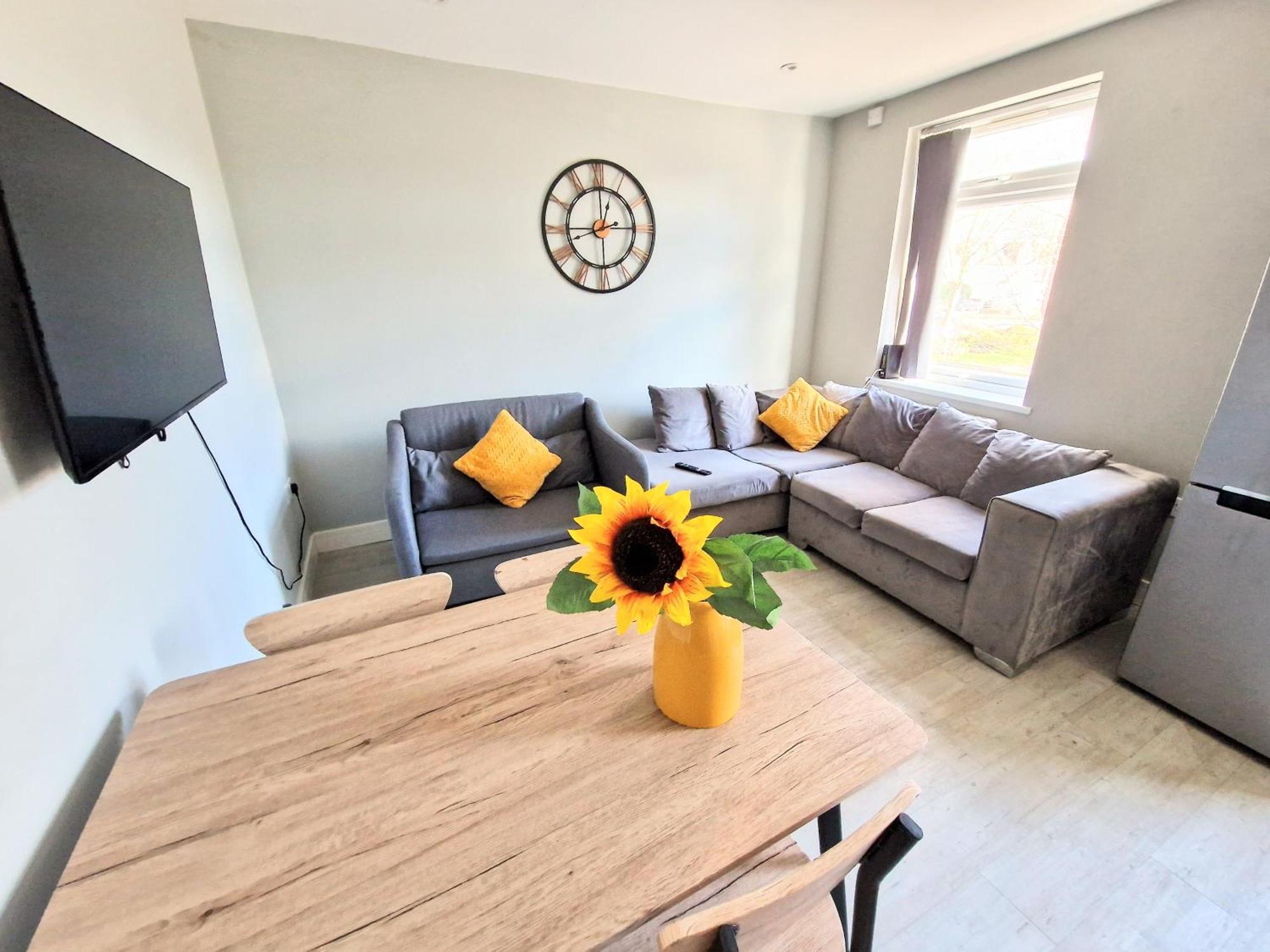 Central Reading Modern 3Br Flat - Walk To Station And High Street Kültér fotó