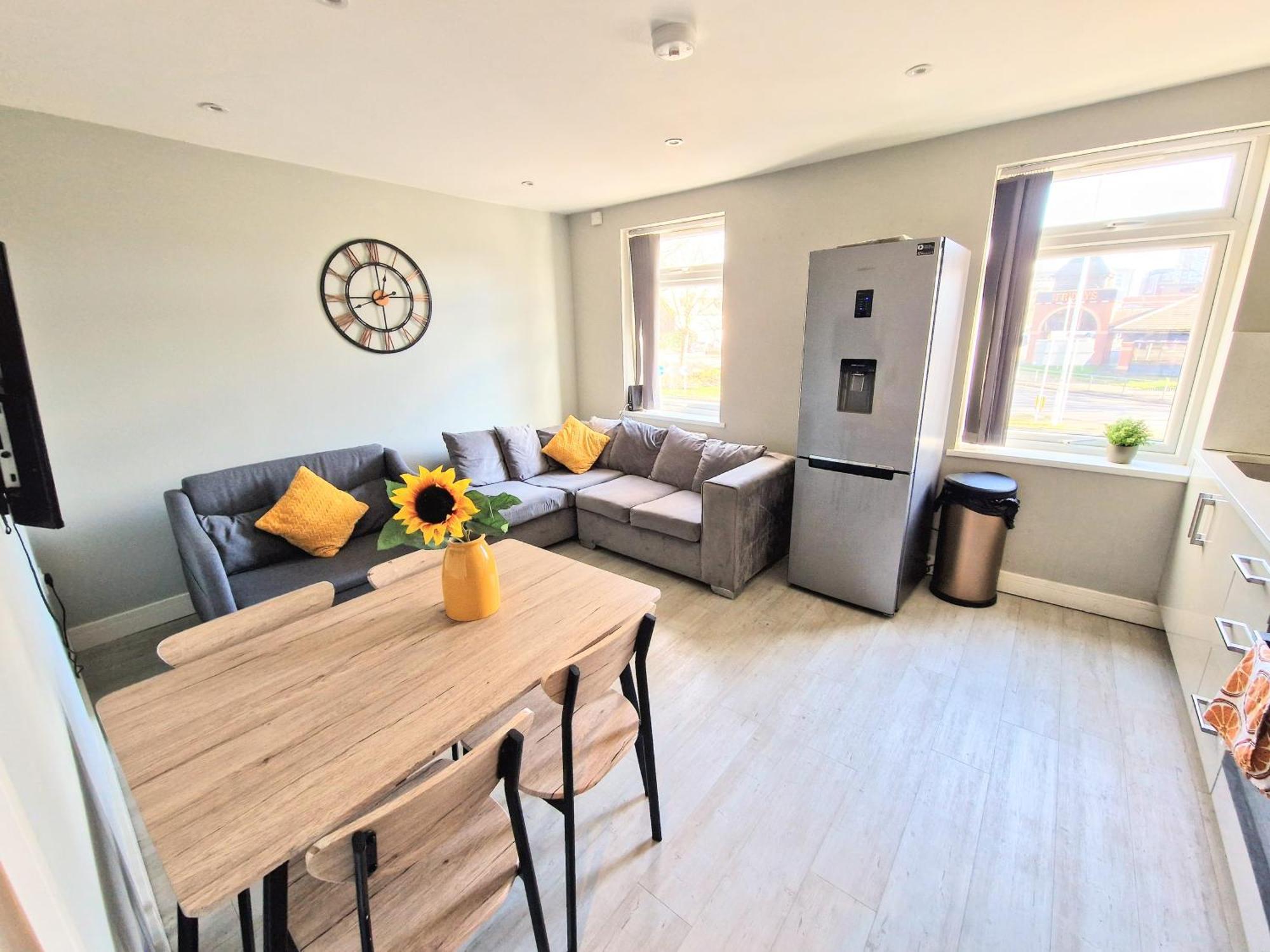 Central Reading Modern 3Br Flat - Walk To Station And High Street Kültér fotó